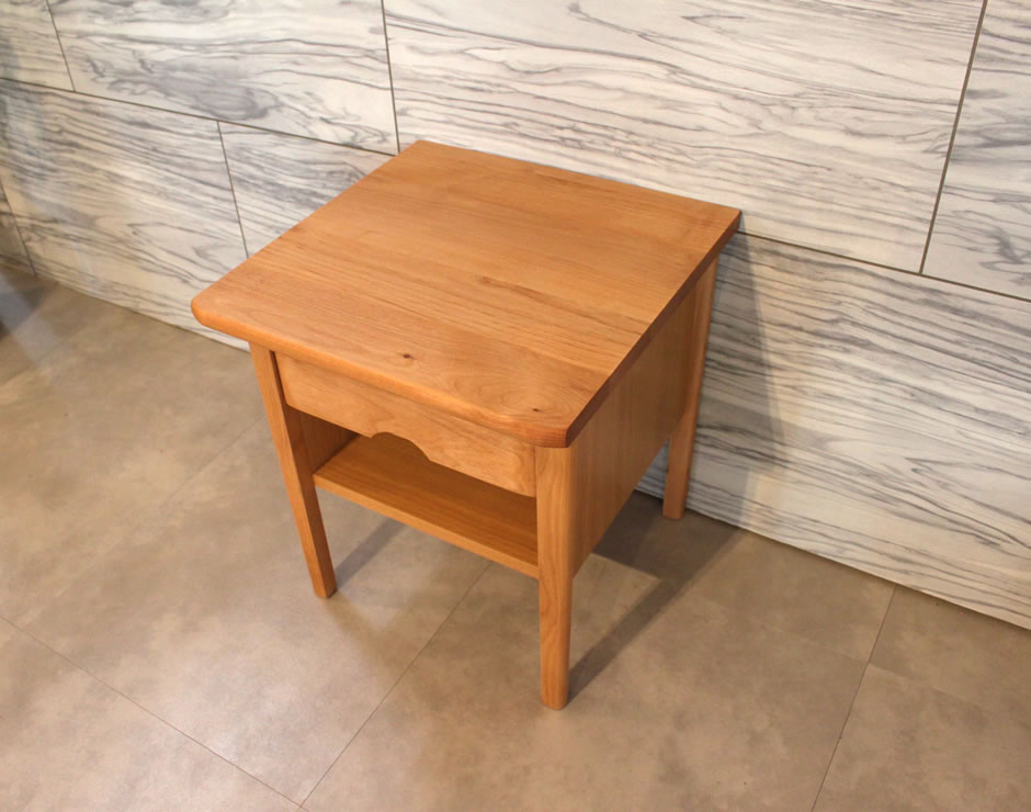 ロースト 40ベッドサイドテーブル ROAST 40 BED SIDE TABLE W40×D40